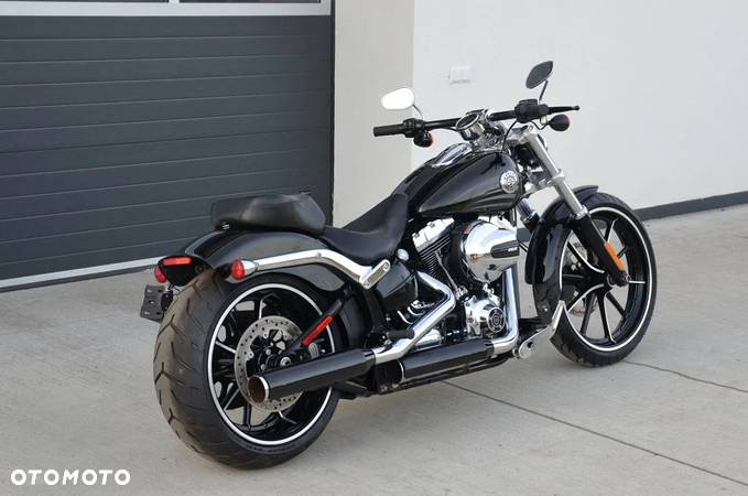 Harley-Davidson FXSB Breakout - 15