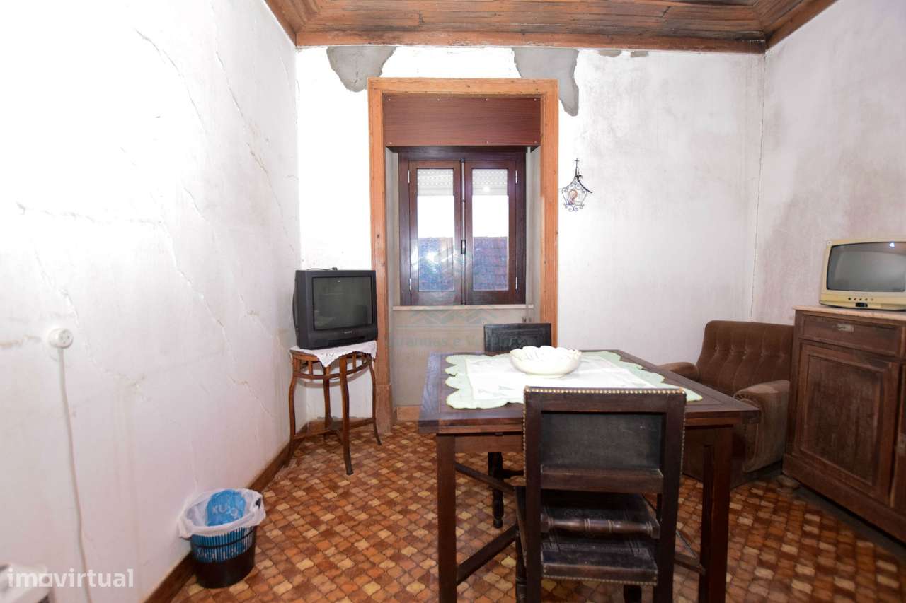 Moradia T7 com Garagem e Armazém - Alcorochel - Torres Novas-29