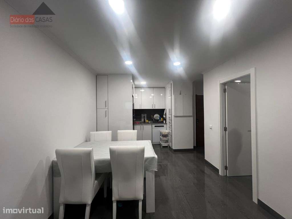 T1 totalmente remodelado com varanda e vista para a Mata do Choupal...-1