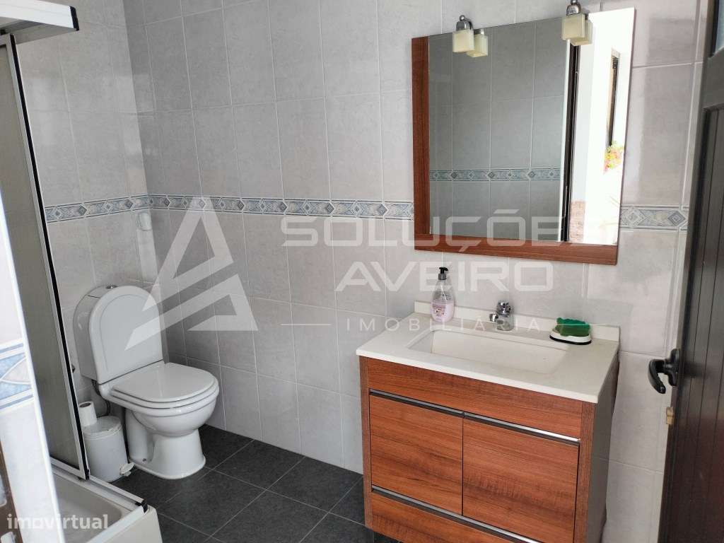 Moradia T4 com Piscina-11