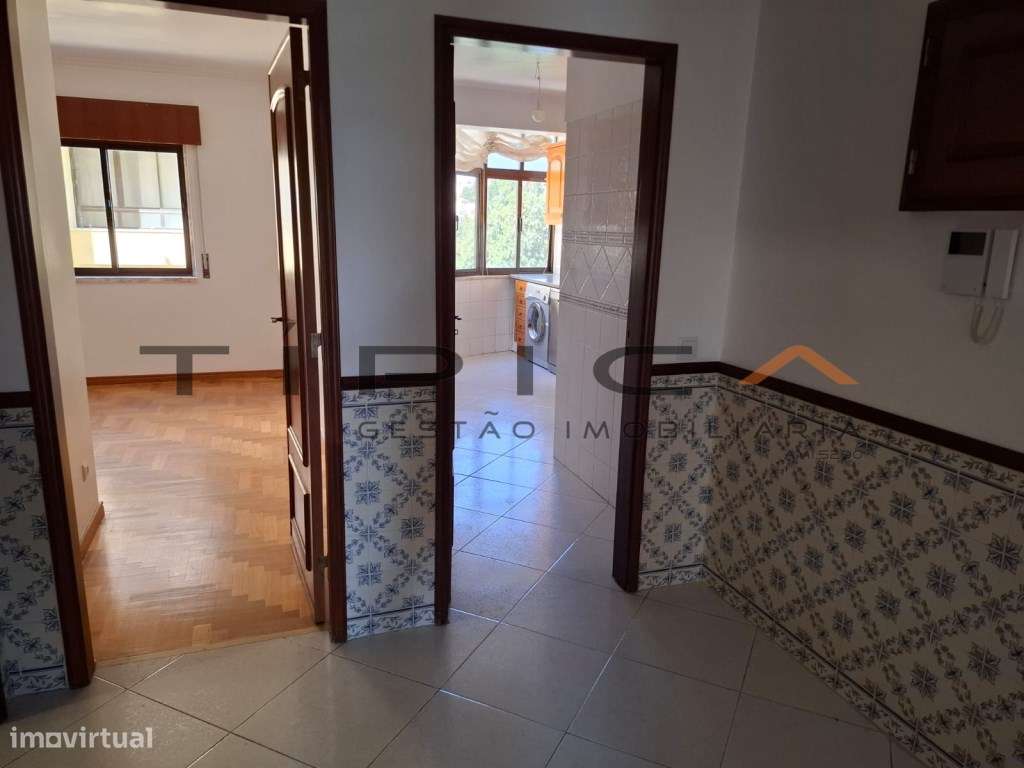 Apartamento T2 luminoso e tranquilo com excelente localização e con... - Grande imagem: 5/8