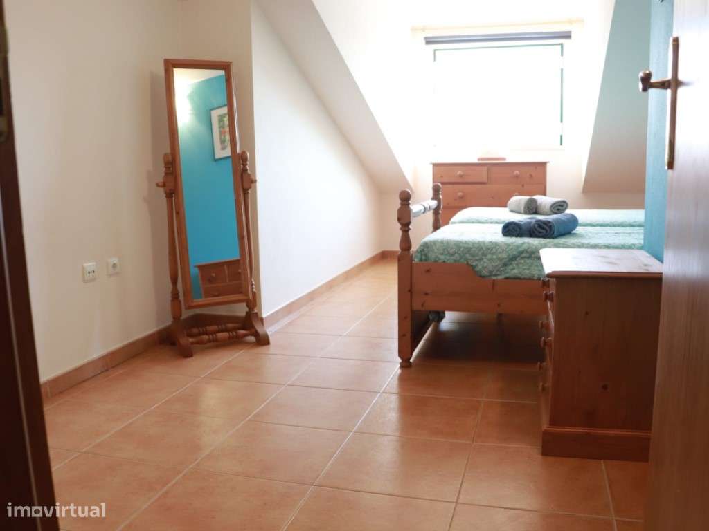 Apartamento T1+2 Duplex, em condomínio fechado, a 2 minutos da praia-22