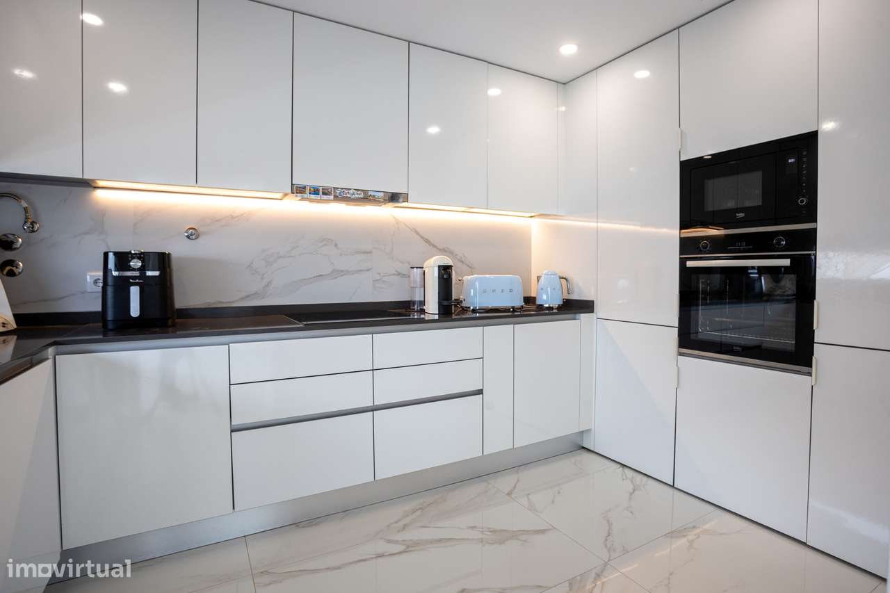 Moradia T4 Semi-Nova-6