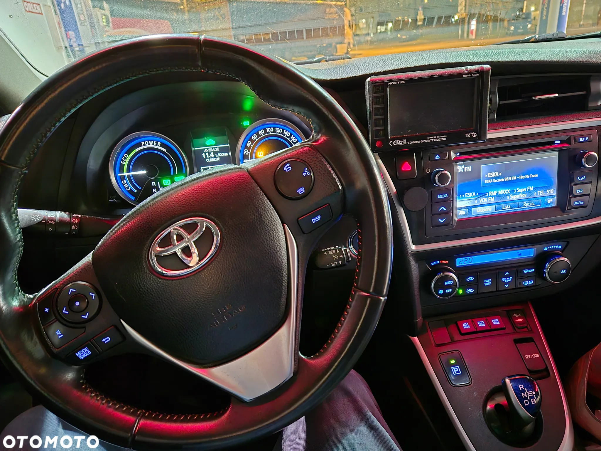 Toyota Auris Hybrid 135 Premium - 2