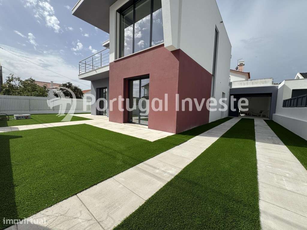 Moradia T4 isolada em fase de acabamentos com piscina na Aroeira, p... - Grande imagem: 2/54