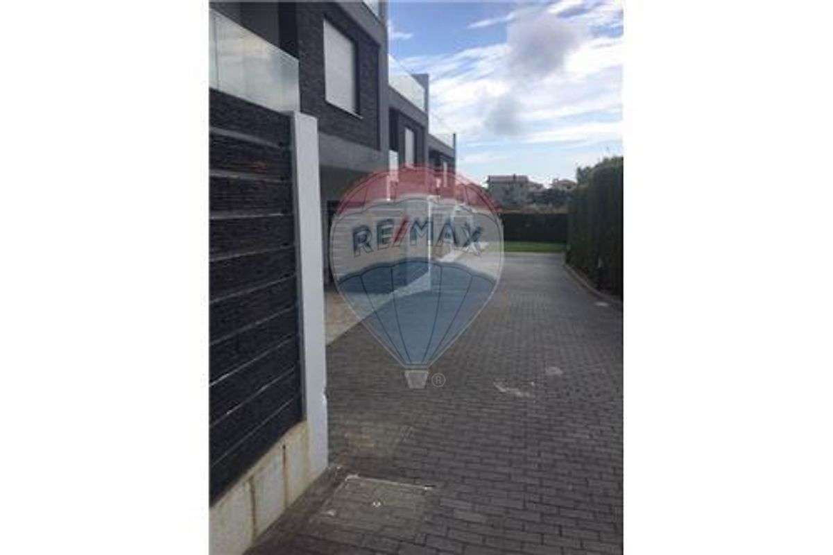 Moradia T5 para arrendamento - Grande imagem: 4/24