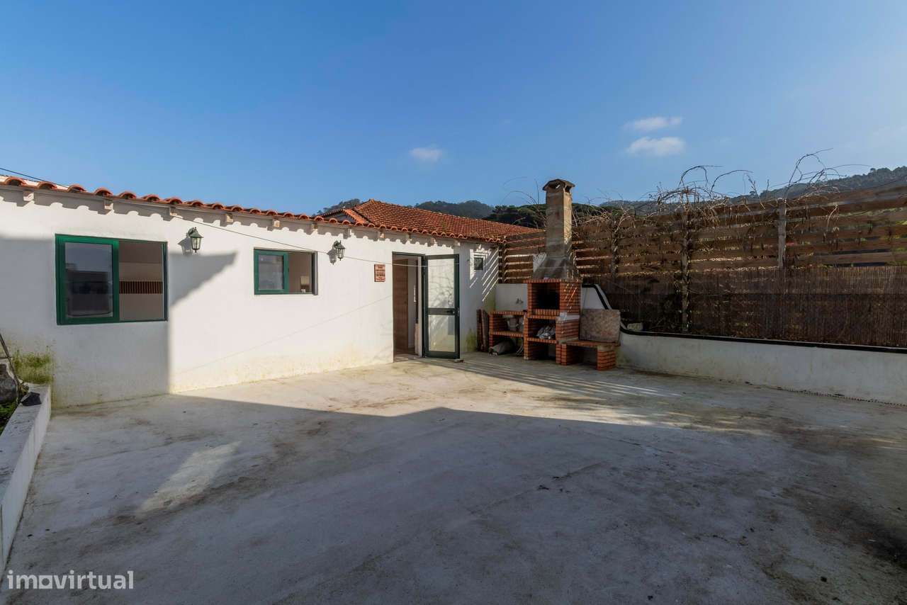 Apartamento T3+1 com Terraço e 3 Wcs em Galamares, Sintra-37