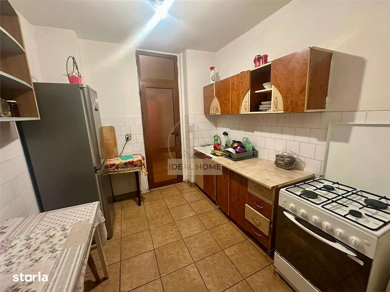 Nicolina - 3 Camere Decomandat - Etaj 3 - Bloc 1984 - Imagine principală: 3/8