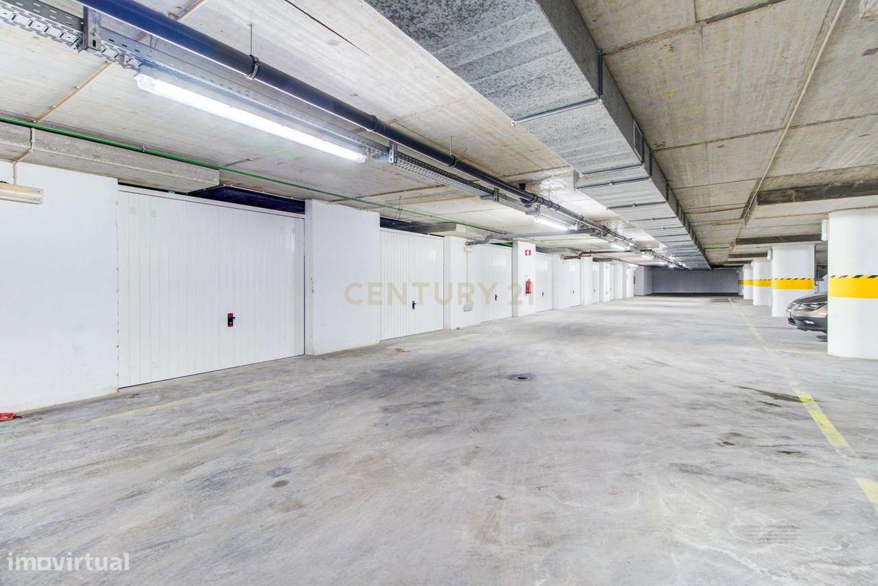 Parqueamento no centro de Alverca, nas Galerias do Choupal! - Grande imagem: 2/4
