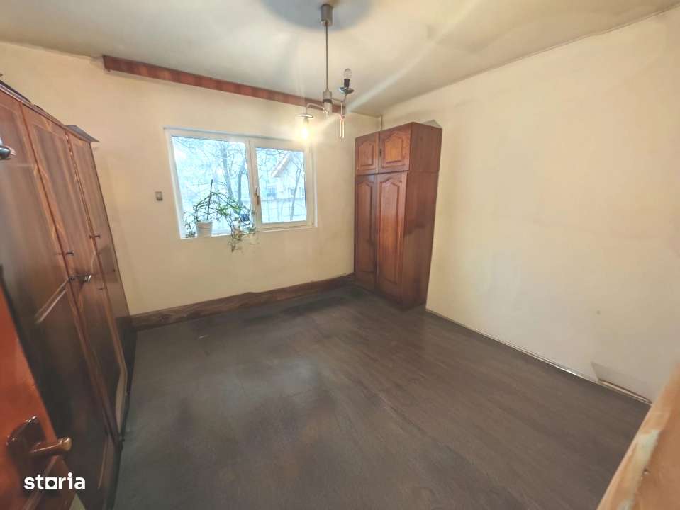 De Vanzare- Apartament Luminos, Decomandat cu Centrala Proprie-4