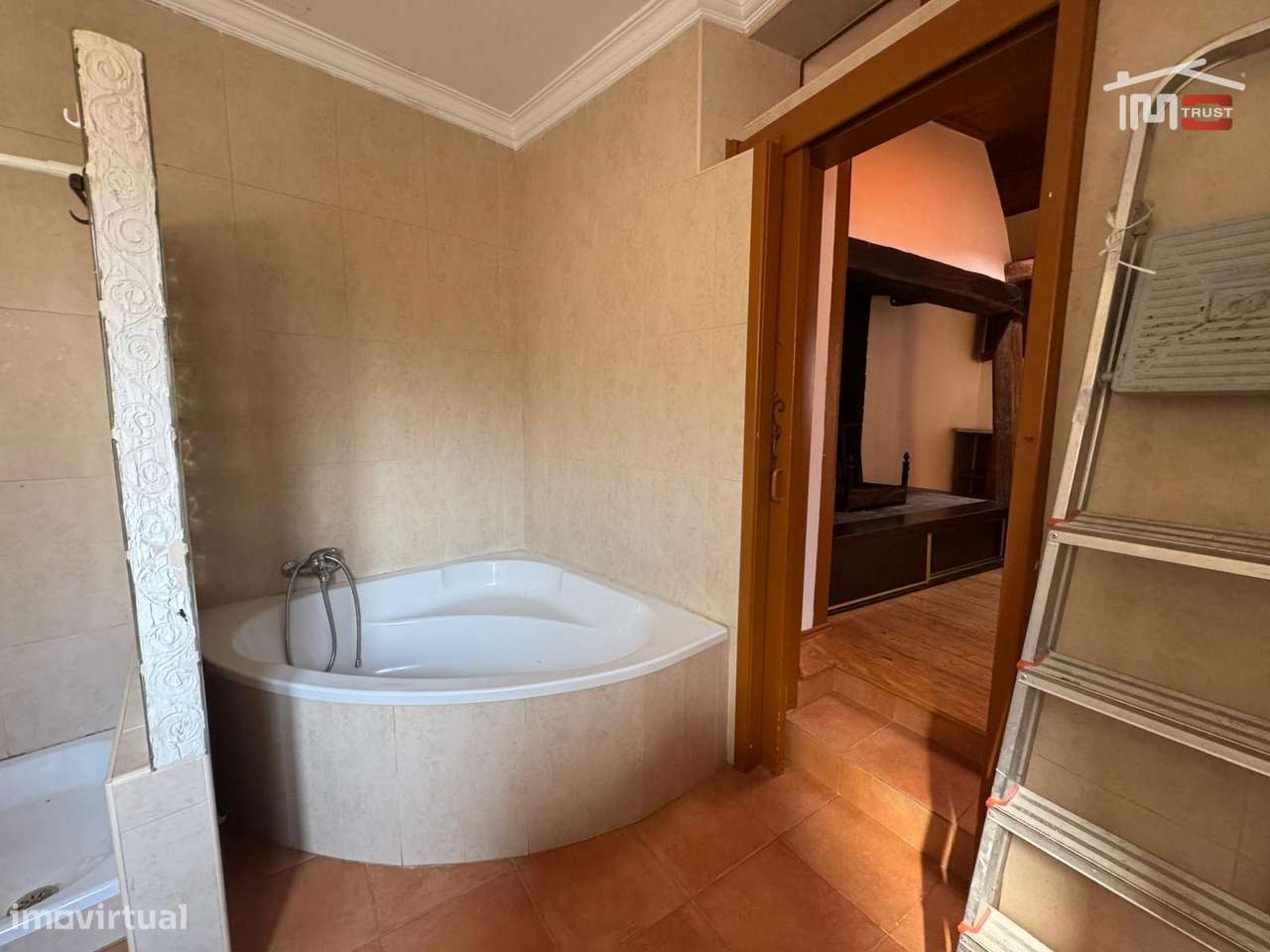Moradia T2 habitável com terreno (imovel com licença de utilização)-15