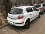 Dezmembrez Opel Astra H alb 1.7 diesel - 4