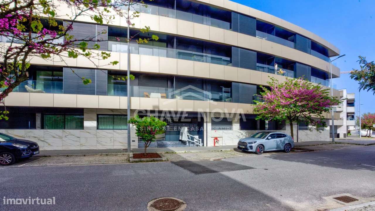 Apartamento T3 Novo em Madalena – Exclusividade e Conforto-0