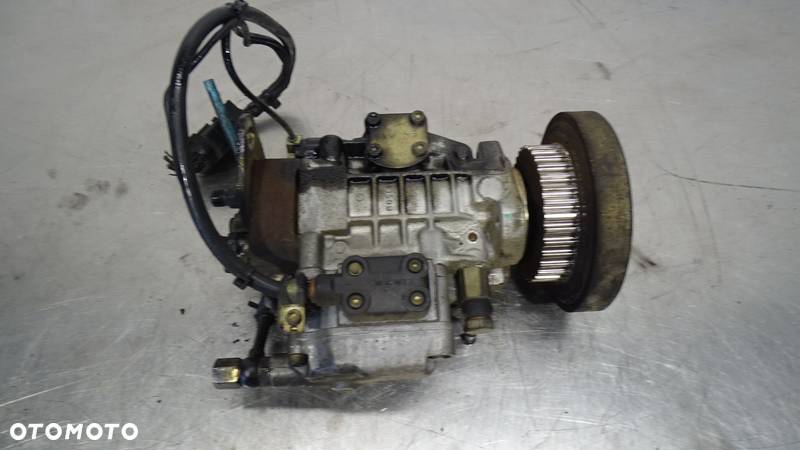 POMPA WTRYSKOWA VOLKSWAGEN LT 35 2.5 074130115B - 1