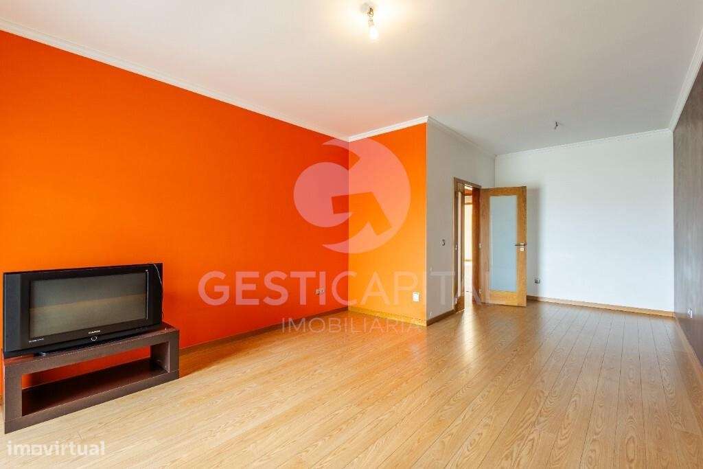 T2 com lugar de garagem no centro do Marco de Canaveses-3