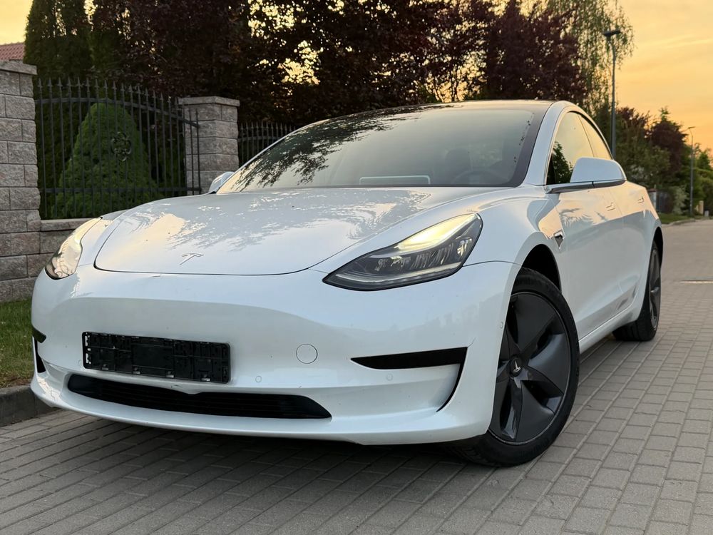 Tesla Model 3 2019