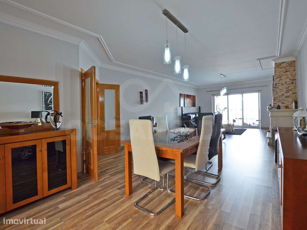 Moradia T4+2 com piscina na Urb. Lombas (São Domingos de Rana)-14