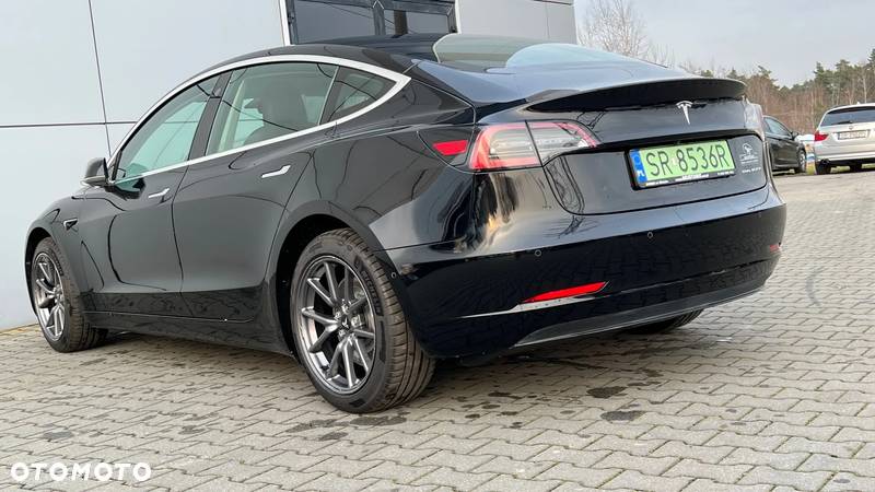 Tesla Model 3 Langstreckenbatterie Allradantrieb Dual Motor - 7