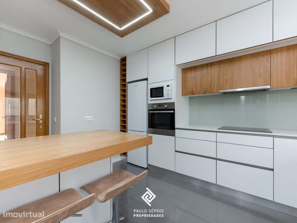Arrenda-se apartamento T3 duplex em São Félix da Marinha - Grande imagem: 1/21