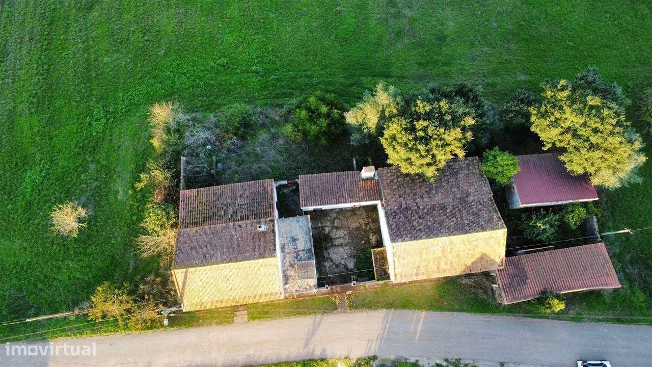 Conjunto de casas rústicas para reabilitar-17