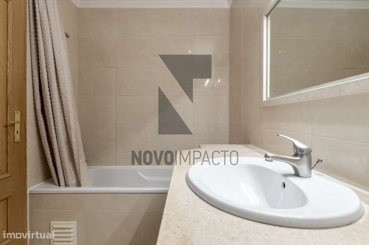 Apartamento T3 c/ parqueamento e arrecadação-21