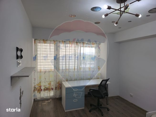 Apartament cu 3 camere de vânzare, cartier FIALD-3
