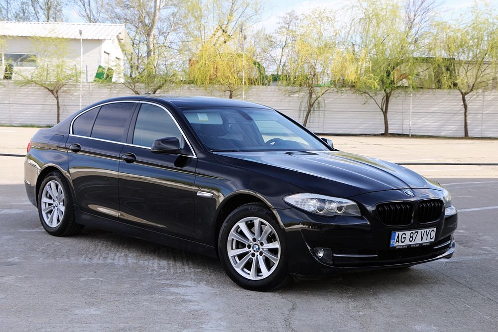 BMW 5 Series F10/F11/F07 [2010 - 2017] 520d Aut. Modern Line 2012
