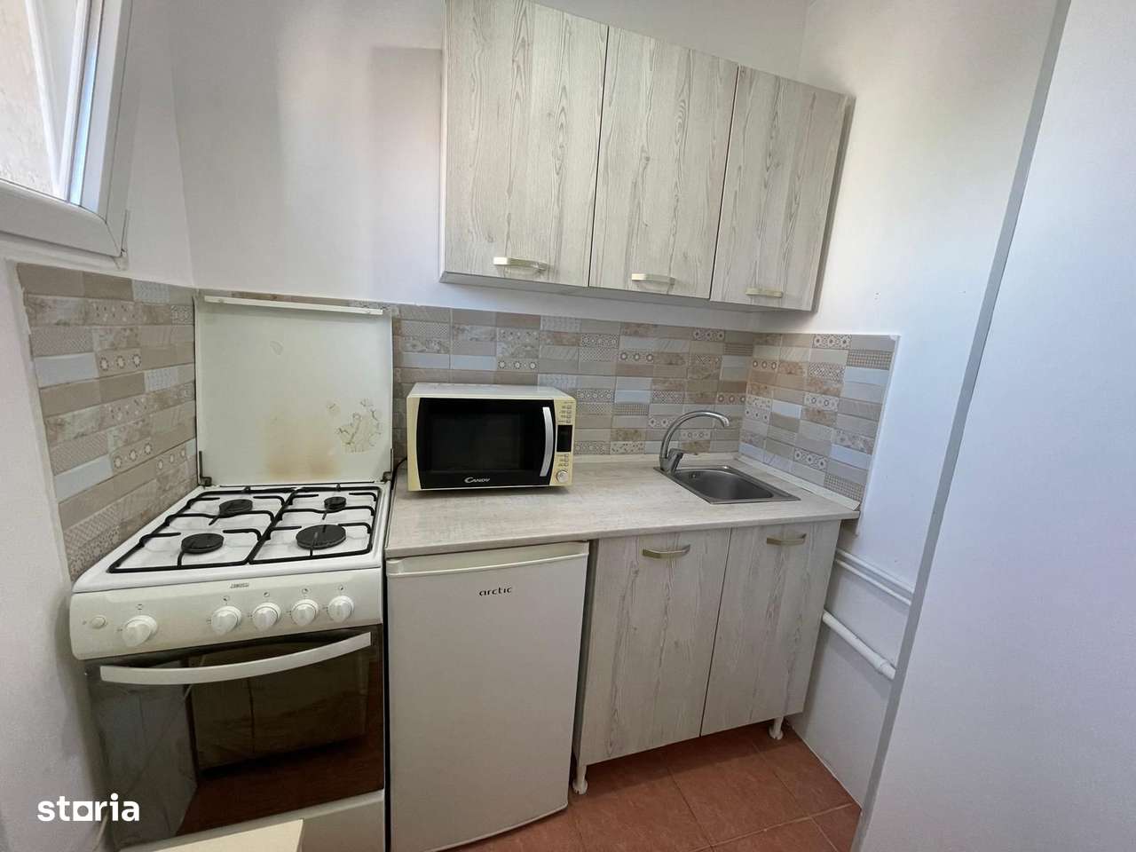 GARS. PIATA SUDULUI, PET-FRIENDLY, BUCATARIE INCHISA, METROU 8 MIN - Imagine principală: 4/6