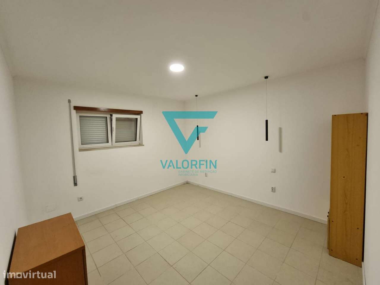 MORADIA T3 com Cave, Rés do Chão e Terreno | Batalha-22