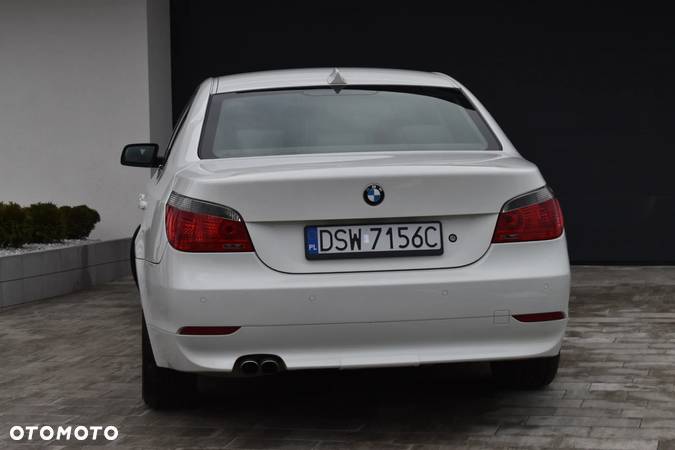 BMW Seria 5 520i - 9