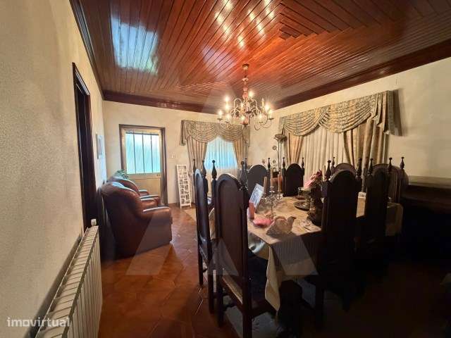 Moradia T3 na Branca com jardim excecional com grande potencial - Grande imagem: 5/17