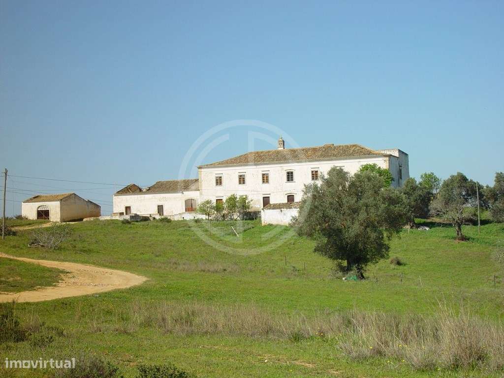 Prédio em Monte da Patã, Albufeira - Grande imagem: 2/13