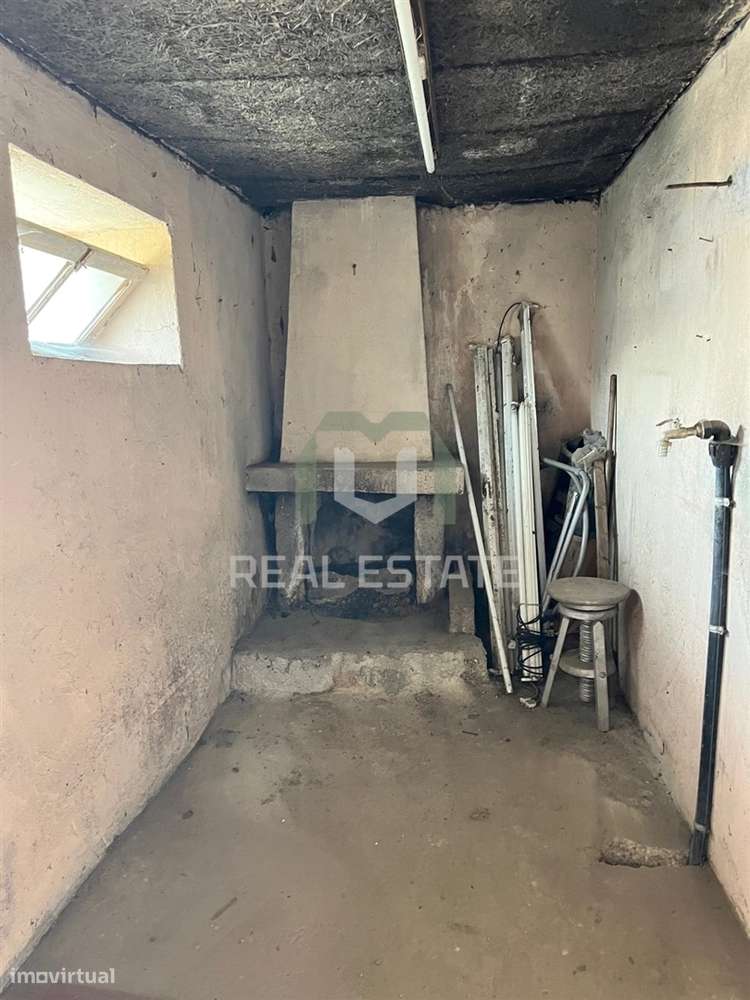 Moradia para Restaurar T3 Venda em Cabeceiras de Basto,Cabeceiras de B-30