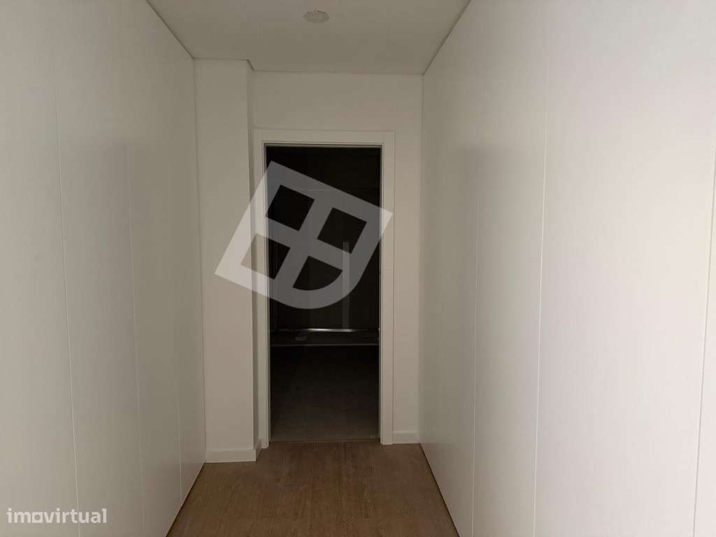 Apartamento T2 com terraço - Esgueira-14
