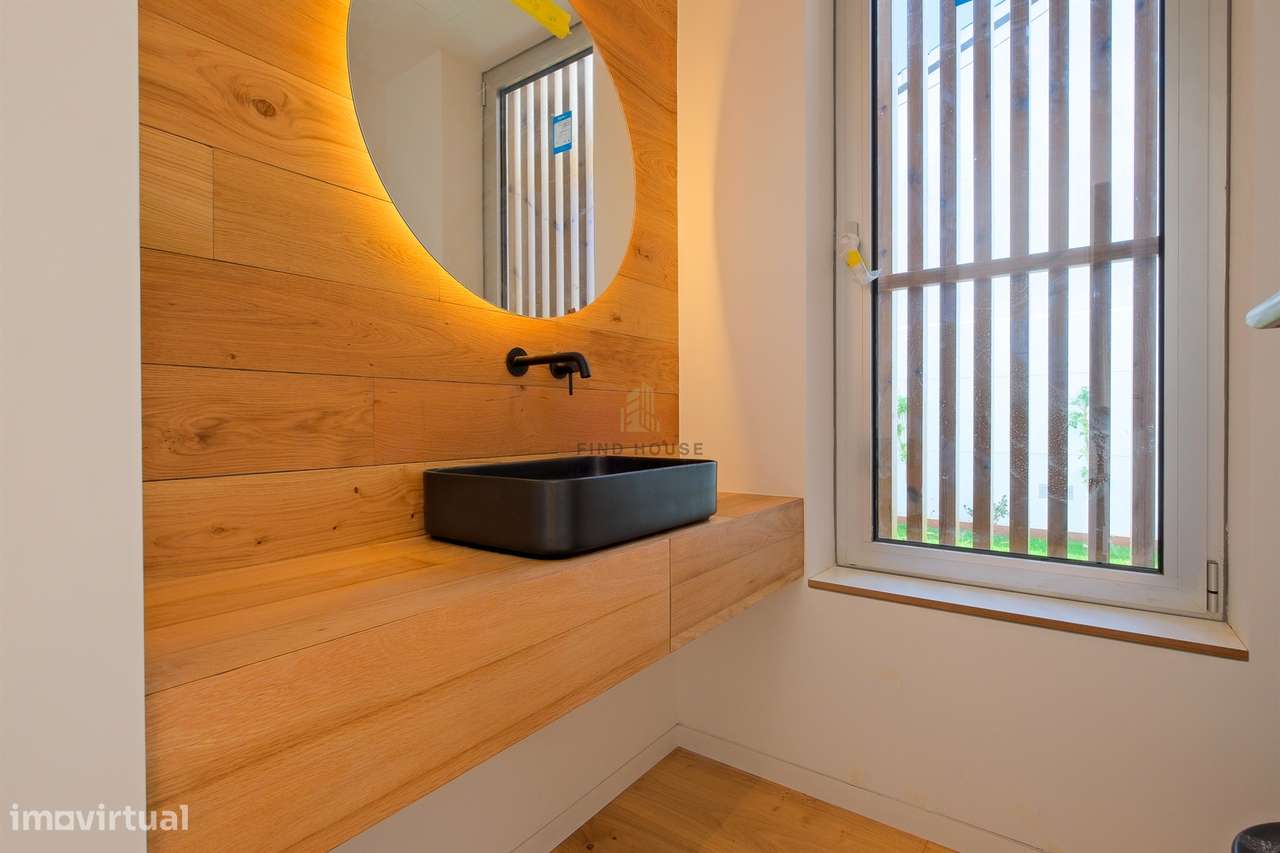 Moradia Isolada T4 com jardim e Garagem Box em Tires, São Domingos de-14