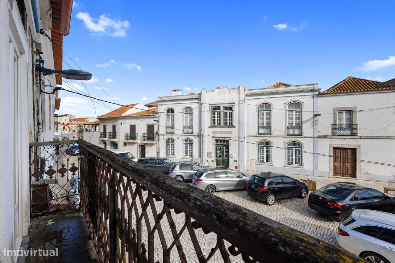 Oportunidade Única no Coração de Peniche — 124 m² com Potencial par... - Grande imagem: 4/19