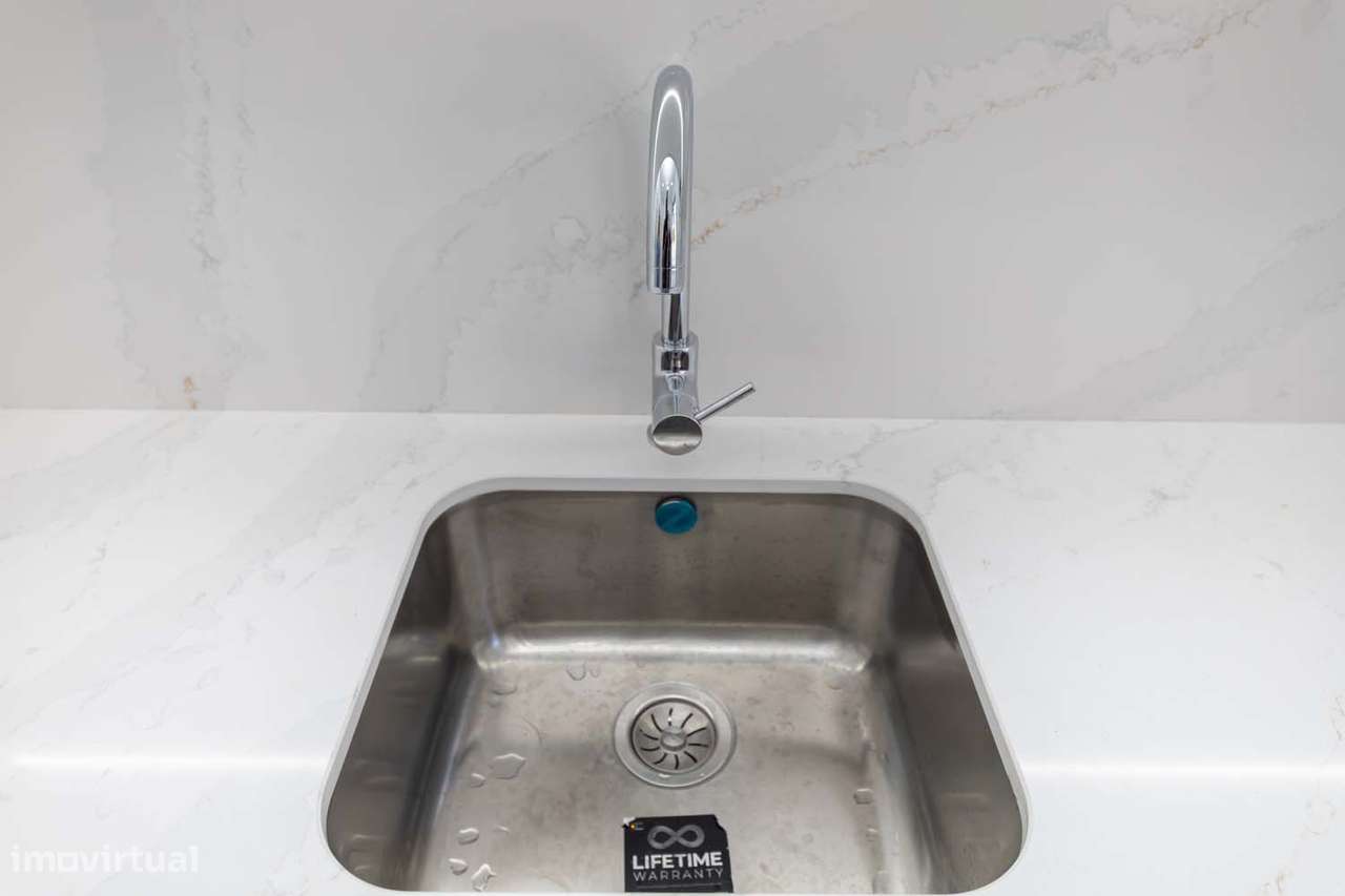 T3 NOVO – Apartamento com Espaço Exterior Único de 500 m² no Seixal-11