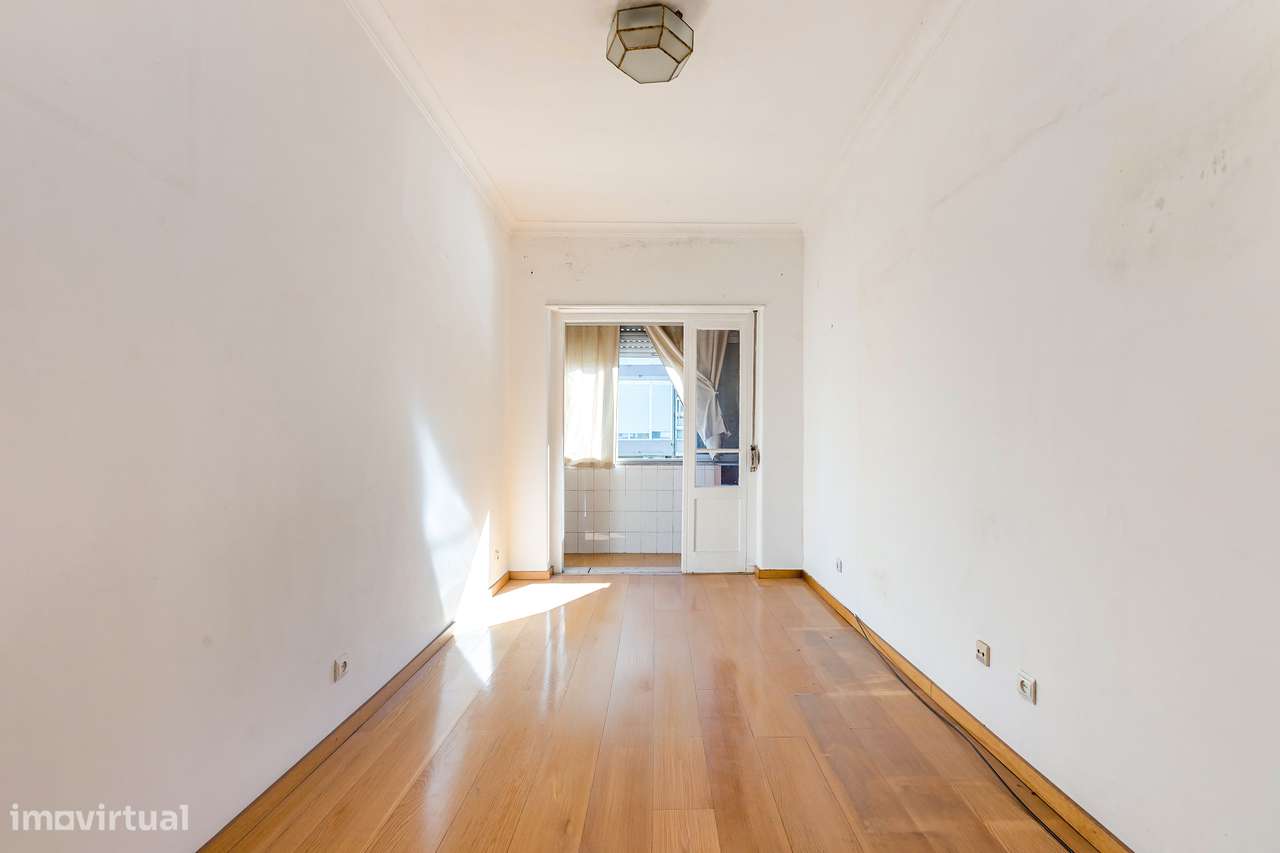Apartamento T2, Amadora-5