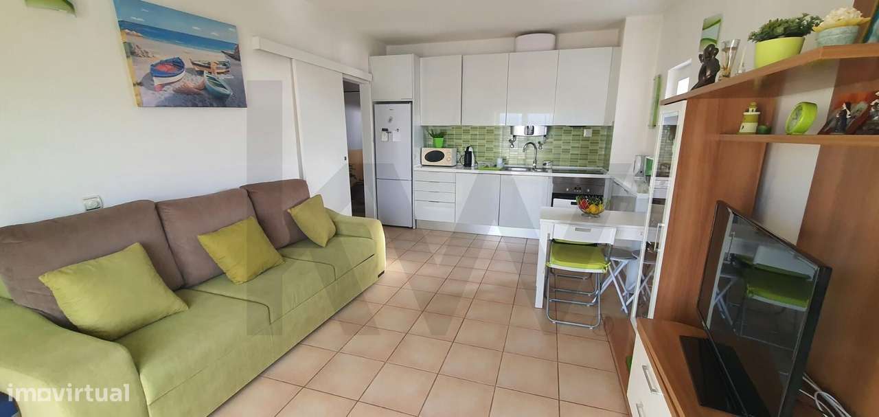 Viva a dois passos do mar - T1 na 2ª linha da Praia, com vista panorâm-5