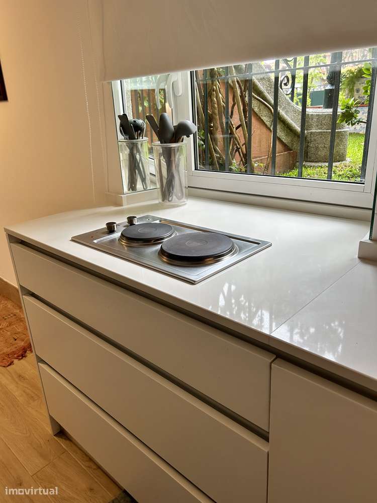 T0 com mobília, frigorífico e excelente energia - Grande imagem: 4/10