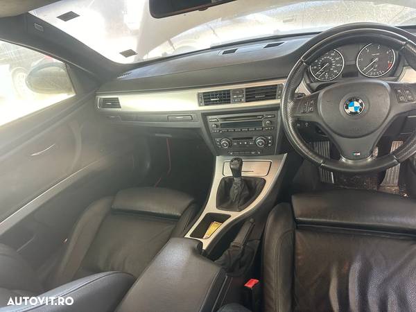 Dezmembrez BMW seria 3 E92 M-pack motor cutie usa aripa capota haion trager bara faruri interior jante etc - 11