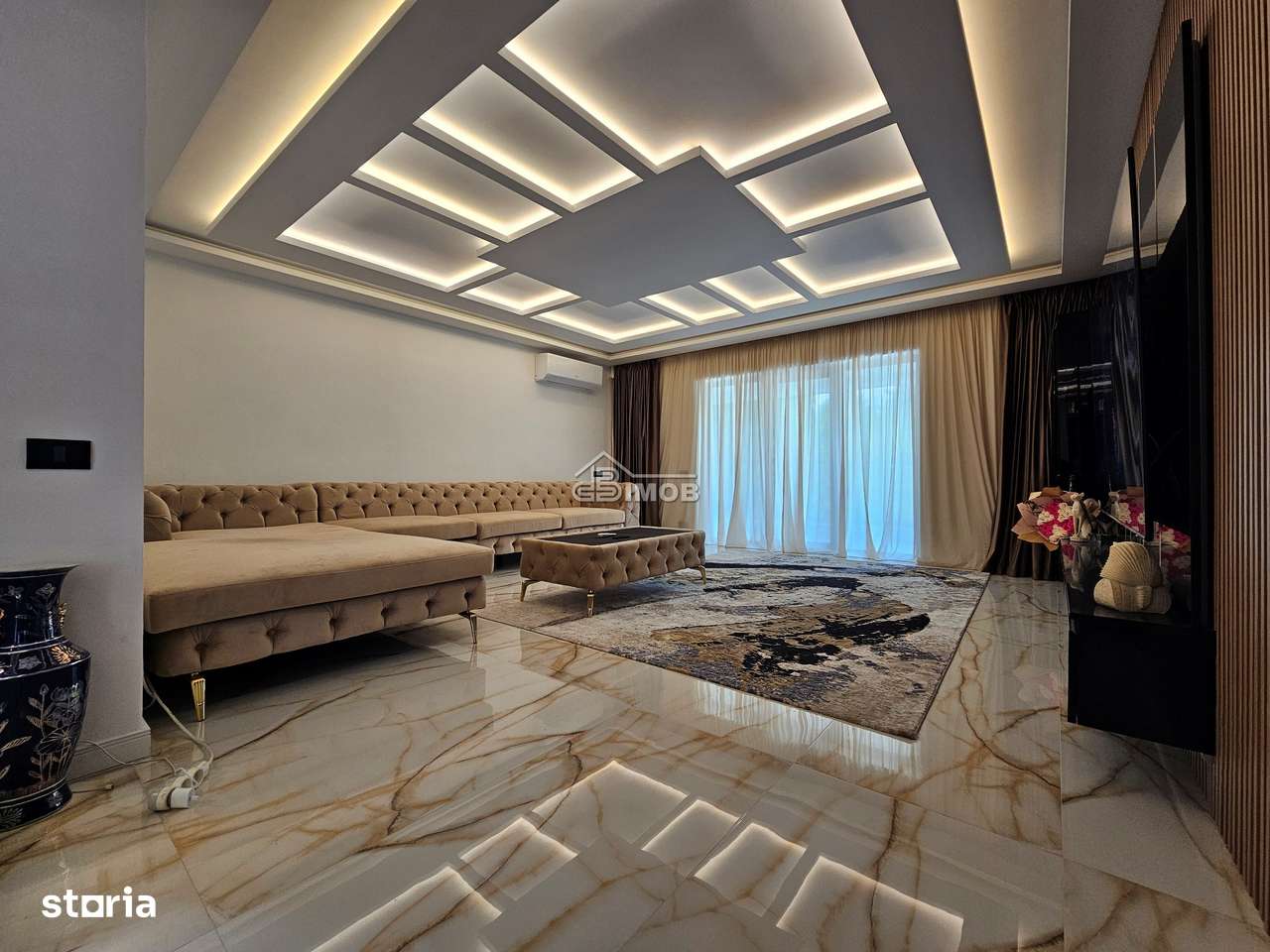 Vila de lux la 2 minute distanta fata de oras - Imagine principală: 2/18