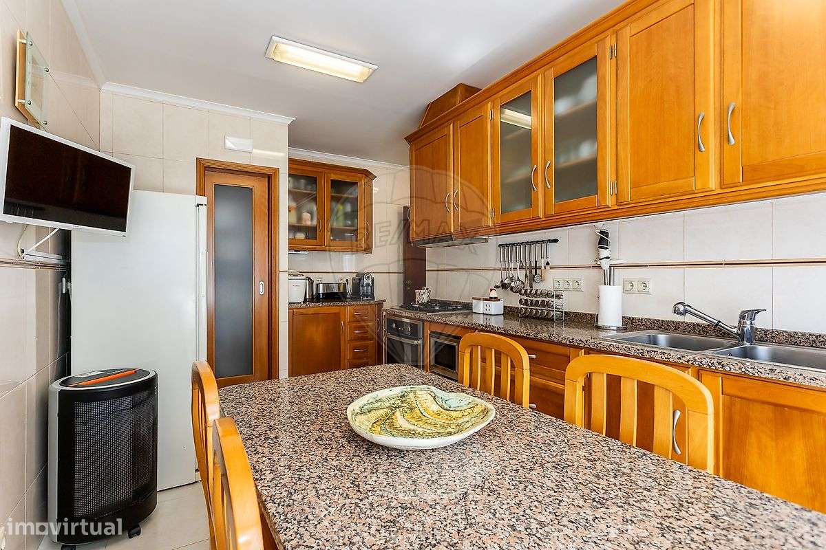 Moradia T4 para venda-7