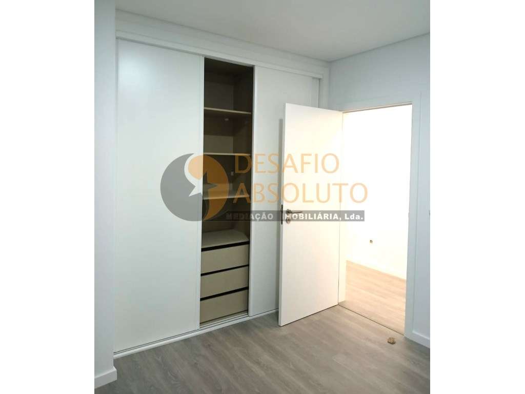 Moradia Geminada T3 c/ Pérgula. Fernão Ferro-8