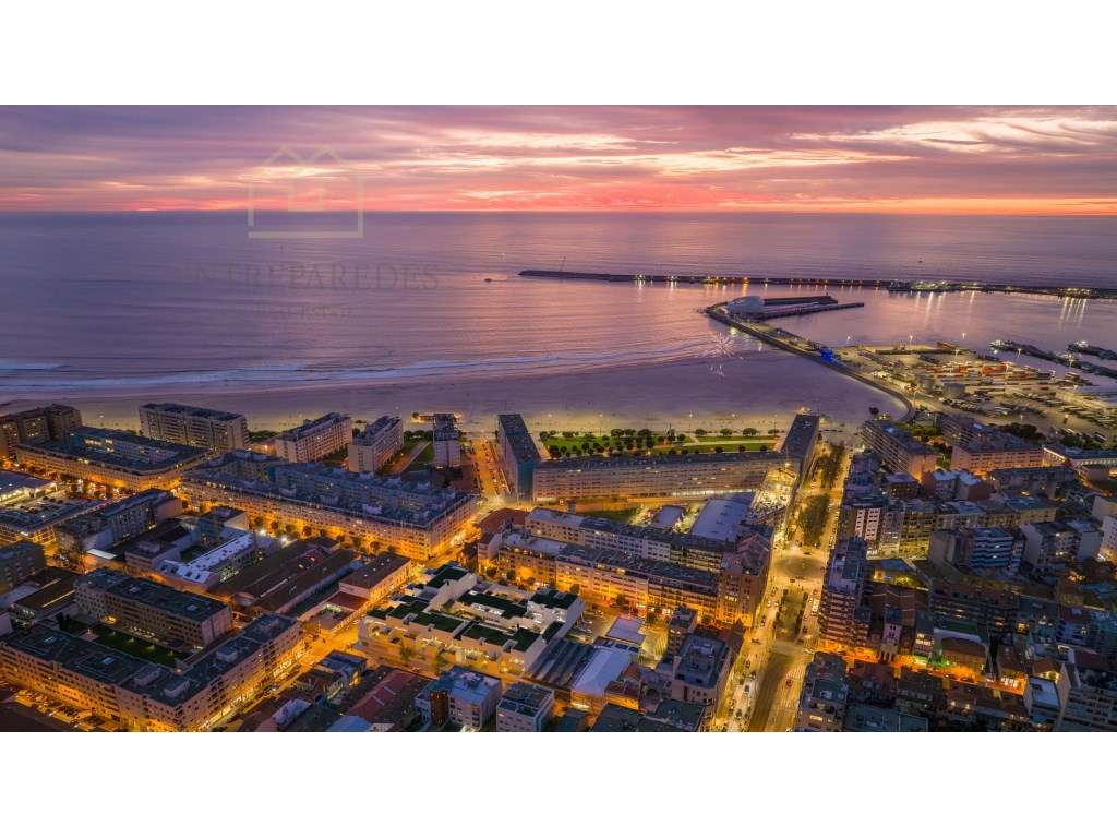 Fantástico apartamento T4 com pátio, 3 lugares de garagem e anexo, ... - Grande imagem: 4/46