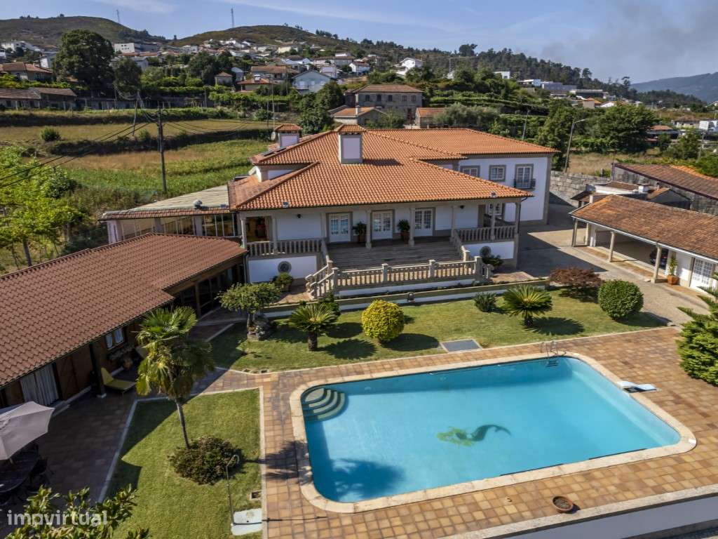 Moradia com piscina e amplo jardim, em Nevogilde - Lousada. - Grande imagem: 2/54
