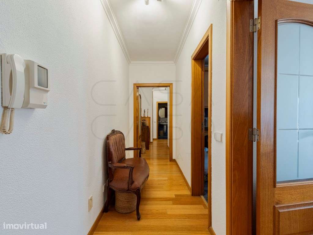 Apartamento com 3 assoalhadas, parqueamento e arrecadação no Bairro...-13