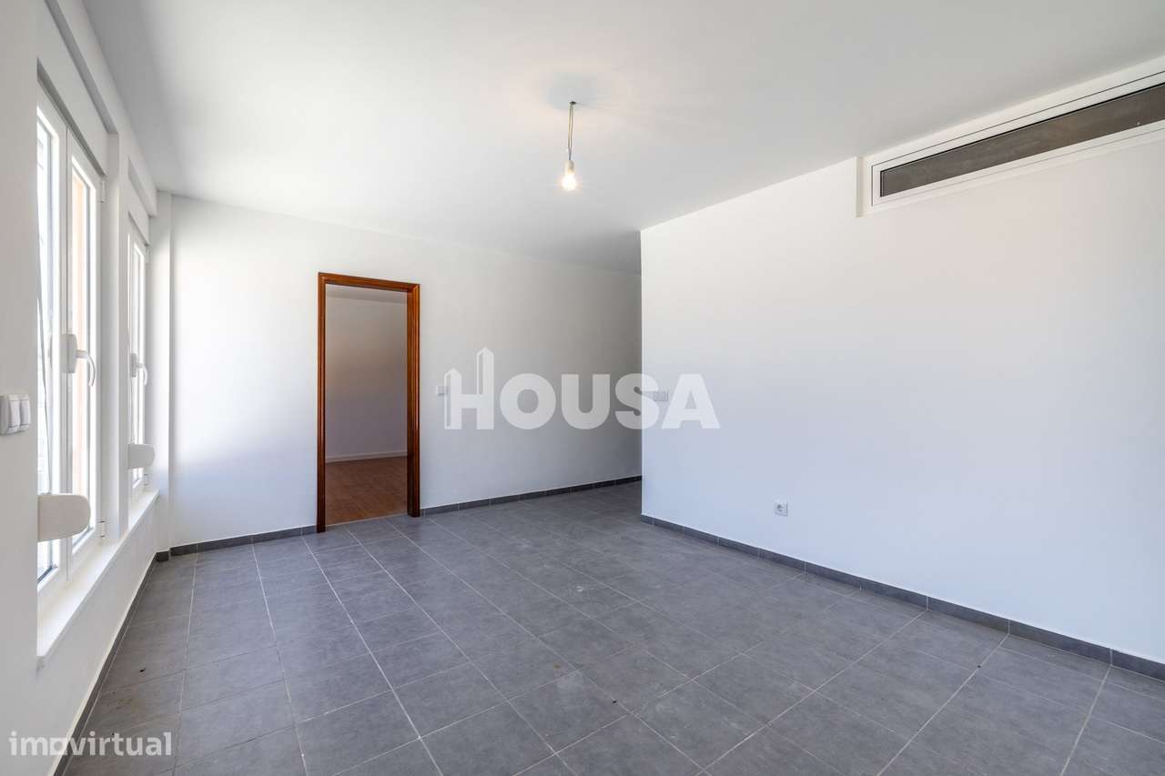 Moradia T3 Renovada | Azoia – Leiria-1