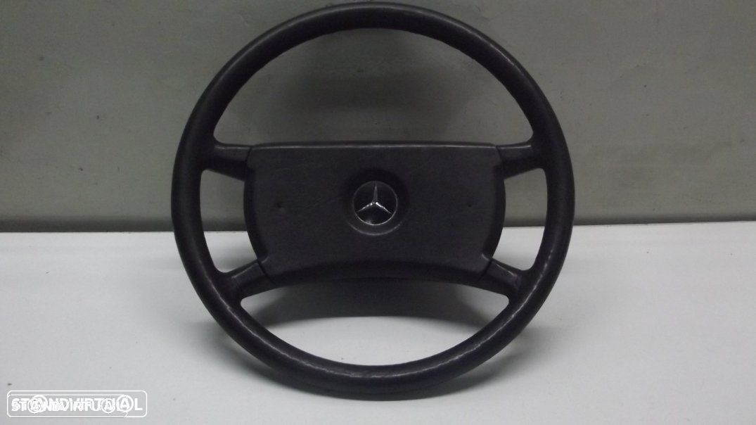Mercedes 123 volante - 1