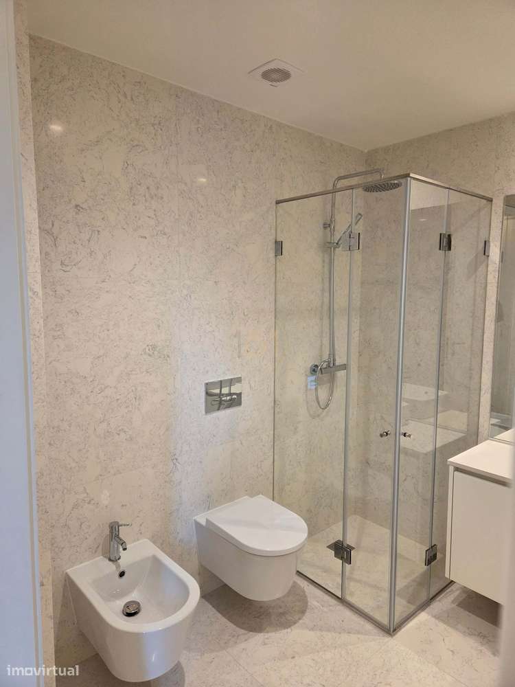 Apartamento T1 na Zona de Damião de Gois-7